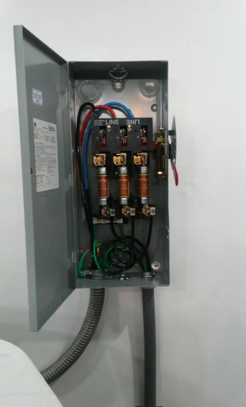 Three-phase disconnect switch installed for Smoke Detector Installation in La Puente